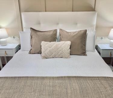 Caldas de Reis Apartment | Marvera: Pet-Friendly Retreat with Top Guest Ratings