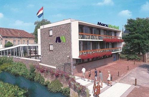 Valkenburg aan de Geul Apartment | Budget-Friendly Marx Motel: Family Stay with Pool Access