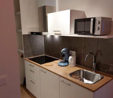 Valkenburg aan de Geul Apartment | Budget-Friendly Marx Motel: Family Stay with Pool Access
