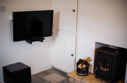 Lettermacaward House | Pet-Friendly Mary Jane's Cottage in Lettermacaward