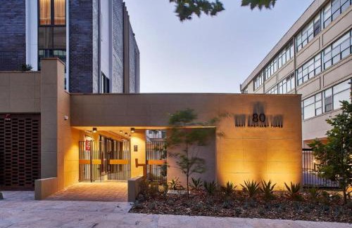 North Sydney Hotel | Discover Mary MacKillop Place: Rated 9/10 with Hot Tub & Dining