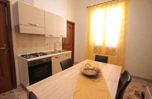 Avola Apartment | Relaxing Stay at Mary's 3 Roses - Family-Friendly Amenities