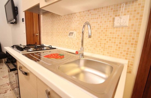 Avola Apartment | Relaxing Stay at Mary's 3 Roses - Family-Friendly Amenities