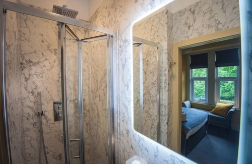Betws-Y-Coed Bed & Breakfast | Discover Mary's Court Guest House: 4-Star Family Retreat