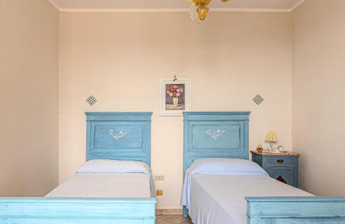 Laureana Cilento Apartment | Discover Villa del Capitano Lampo with Breakfast & Hot Tub