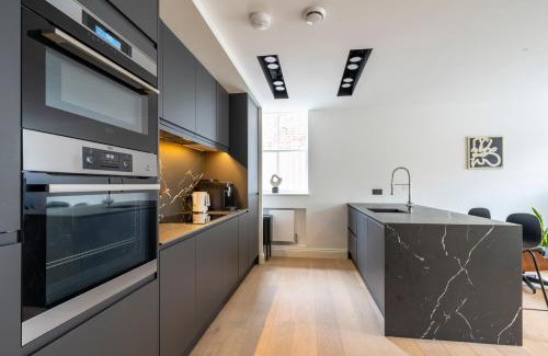 Bootham Apartment | Family-Friendly Marygate Gallery Apartment with High Ratings