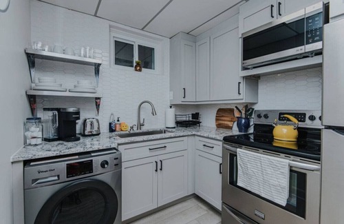 Greensboro Apartment | Marys Gatehouse Apartment: Guest Rated 9.8, Pet Friendly Stay