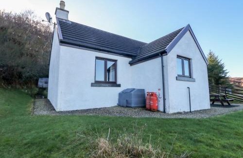 Ardnamurchan Peninsula House | Inviting Marys House: Guest Rated 9/10 & Pet Friendly