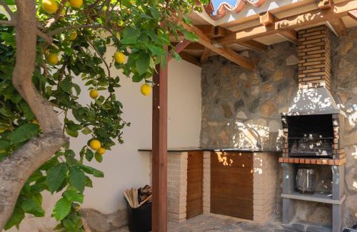 La Canuta House | Maryvilla Inspiración: Oceanfront Bungalows with Hot Tub