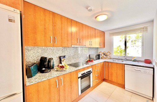 Calpe House | Maryvilla: Coastal Retreat with Pool & Spa in Calpe