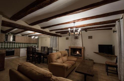Cella House | Experience Masía Nicolás: Pet-Friendly Getaway, 9.8 Rated
