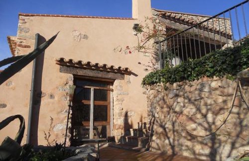 El Montmell House | Stunning Masía Puigadoll: 4-Star Oceanfront Haven