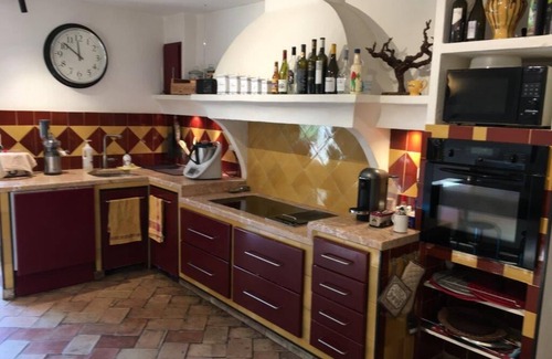 Grans Villa | Experience MAS 18th in Provence - Guest Rated 9.8, Pool & Spa