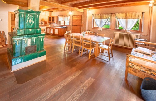 Cis Ski Chalet | Pet-Friendly Retreat at Mas Antico Molino - Rated 9.4/10
