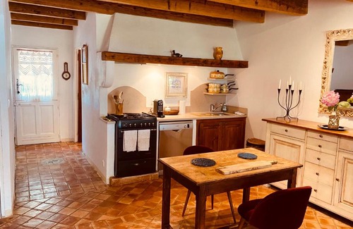 Arles Apartment | Experience Mas Antonine, Grenouille - 4-Star Family Oasis