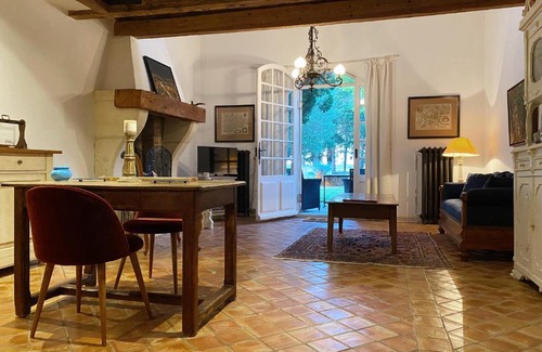 Arles Apartment | Experience Mas Antonine, Grenouille - 4-Star Family Oasis