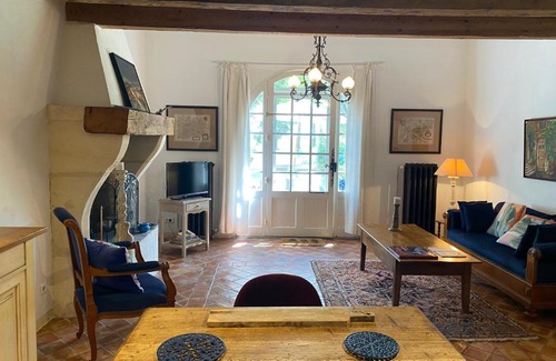 Arles Apartment | Experience Mas Antonine, Grenouille - 4-Star Family Oasis