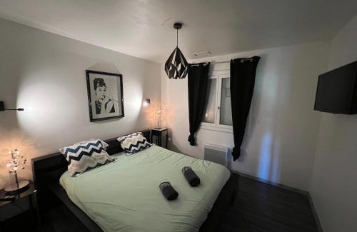 Argeles-sur-Mer Villa | Relaxing Mas with Pool & Jacuzzi in Argeles sur Mer