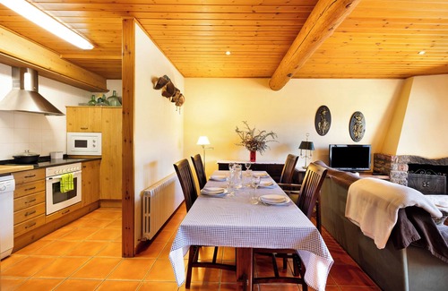 Das Other | Experience Mas Cal Gintó: Mountain Views & Private Terrace