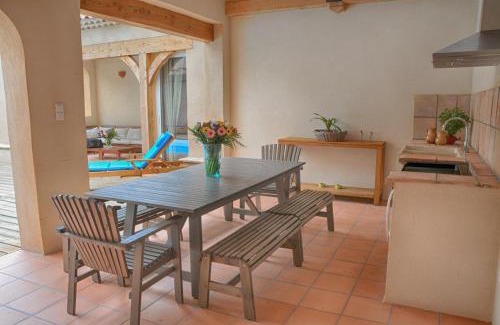 Evenos House | Relax in a Cozy Retreat with Private Pool at St Baume