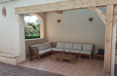 Evenos House | Relax in a Cozy Retreat with Private Pool at St Baume