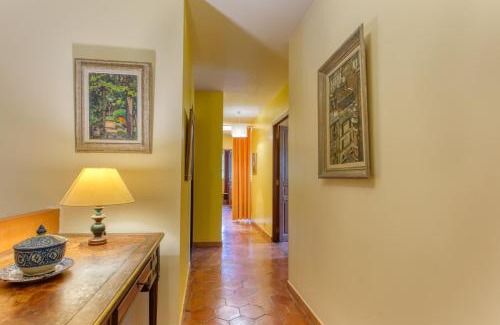 Mormoiron Bed & Breakfast | Pet-Friendly Mas de Bacalan with Pool & Ocean View