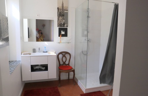 Portiragnes House | Exceptional Mas de Bellegou B&B with Restaurant & Breakfast