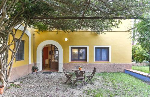 L'Aldea House | Discover MAS DE BERNIS - Silo: Family and Pet-Friendly Retreat
