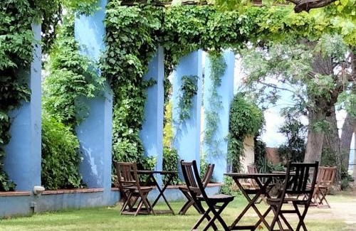 L'Aldea House | Discover MAS DE BERNIS - Silo: Family and Pet-Friendly Retreat