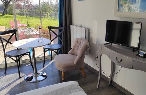 Gaillac House | Highly Rated Mas de Grezes: Pool, Spa & Family-Friendly