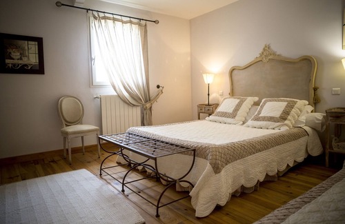 Vallabregues Other | Relax at Mas de l'Ilon: Pool, Spa & 9 Luxurious Bedrooms