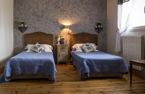 Vallabregues Other | Relax at Mas de l'Ilon: Pool, Spa & 9 Luxurious Bedrooms