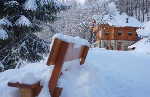 San Bernardo Ski Chalet | Oceanfront Mas De La Bolp Chalet - Guest Rated 9.6/10