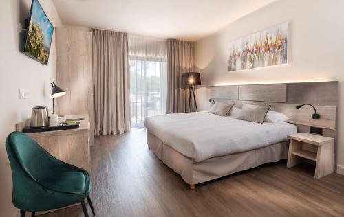 Gordes Hotel | Experience Mas De La Senancole: Oceanfront & Spa Retreat