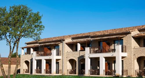 Gordes Hotel | Experience Mas De La Senancole: Oceanfront & Spa Retreat