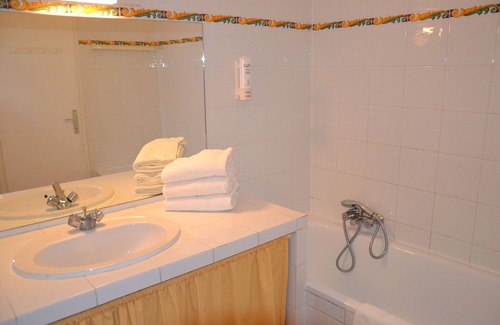 Sylvereal Hotel | Relax at Mas de Sylvéréal: Spa and Family-Friendly Retreat
