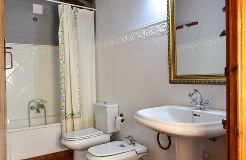 Benassal House | Relax at Mas de Tenesa with Spa and Family-Friendly Amenities