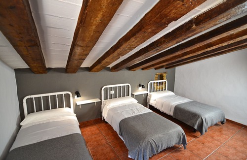Benassal House | Relax at Mas de Tenesa with Spa and Family-Friendly Amenities