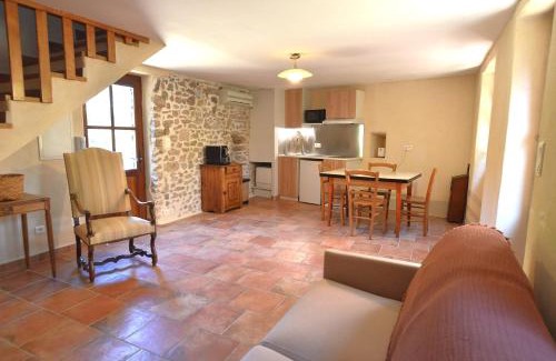 Generargues Bed & Breakfast | Experience Mas des Druilles: Family-Friendly with Pool