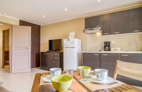 Bauduen Apartment | Relaxing Retreat at Mas des Grives with Spa & Family Amenities