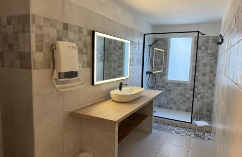 Saintes-Maries-de-la-Mer Hotel | Oceanfront Escape at Mas Des Salicornes with Pool Access