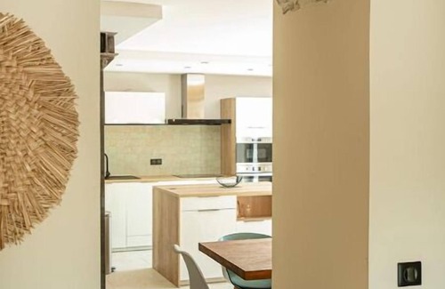 Apt Villa | Discover Mas du Chemin des Puits: Pet-Friendly Retreat