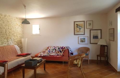 Sablet Apartment | Pet-Friendly Escape at Mas du Cheval Long, Rated 8.8/10