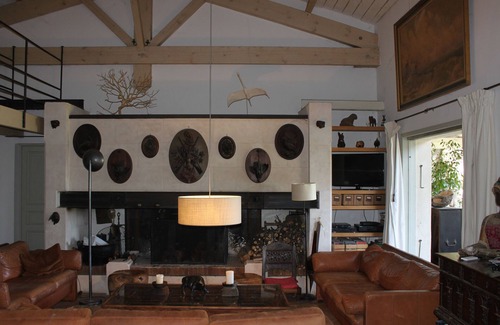 Arles House | Discover Mas du Marais de Capeau - Family-Friendly Retreat