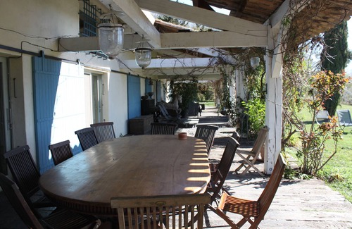 Arles House | Discover Mas du Marais de Capeau - Family-Friendly Retreat