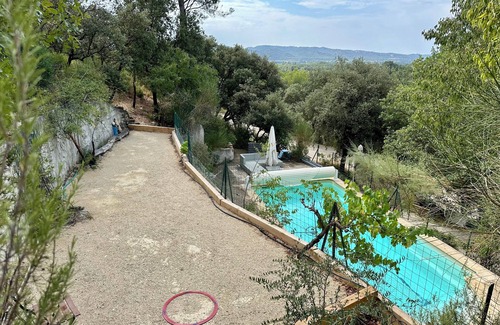 Puget House | Experience Mas du Rocher: Family-Friendly Lake View Retreat