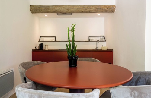 Gordes House | Mas Fanny: Embrace Nature Amidst Lavender Fields in Gordes