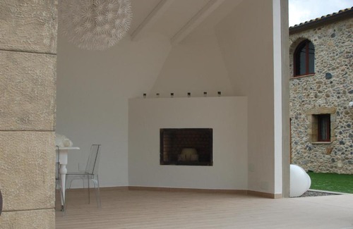 Sant Gregori House | Relax at Mas Font: Pet-Friendly with Pool & Hot Tub
