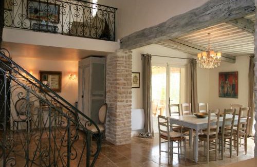 Eygalieres Villa | Elegant Grandeur Villa in Eygali with Inviting Pool