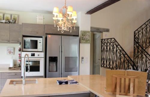 Eygalieres Villa | Elegant Grandeur Villa in Eygali with Inviting Pool